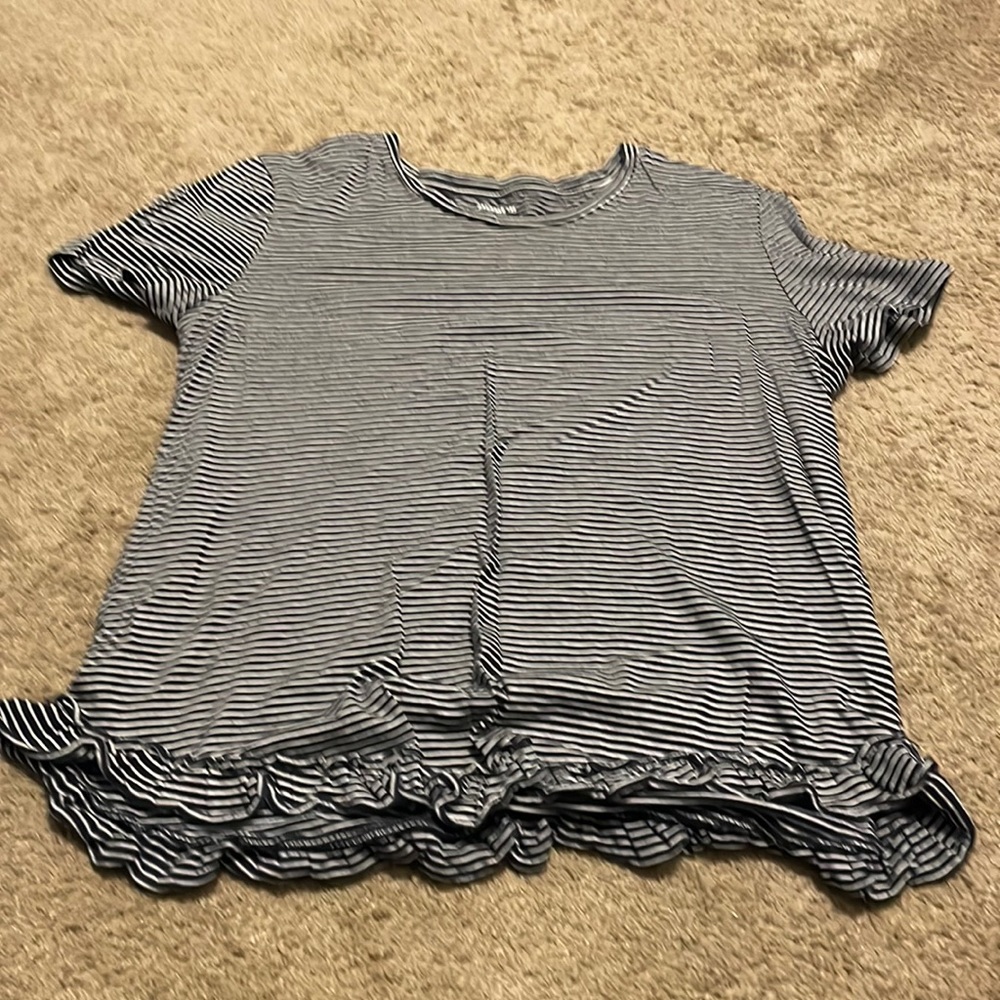 Women’s banana republic tee